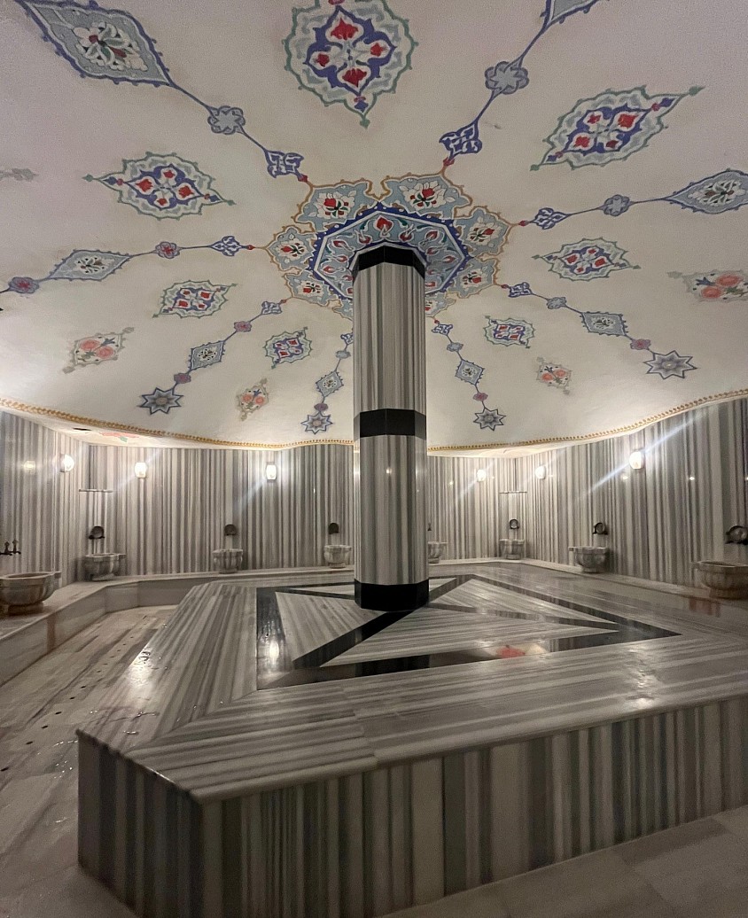 Türk hamamı kese köpük 1200₺ Masaj fiyatları için iletişime geçiniz 🛁🫧 Turkish Bath body scrub and foam massage: 20£ Ask for massage package